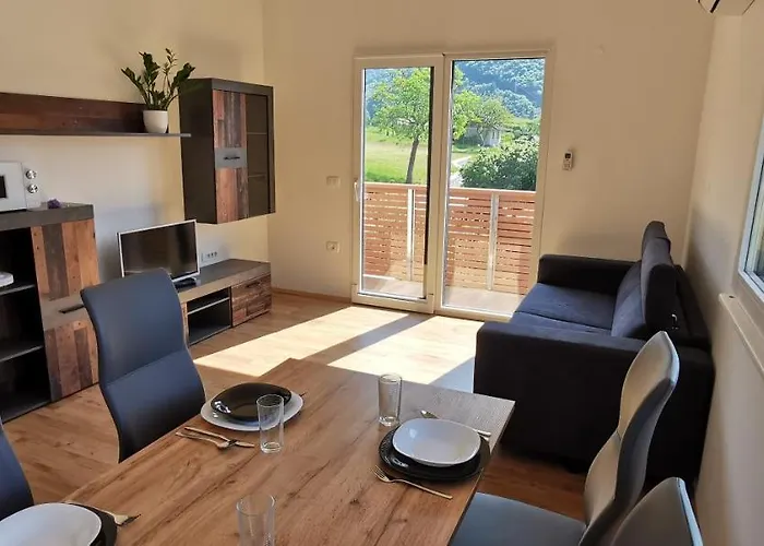 Apartmaji Tmaynka